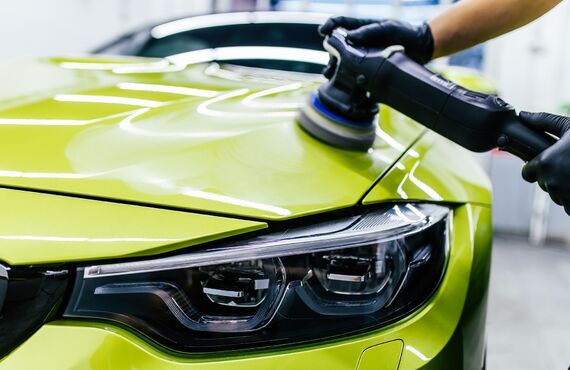 東広島市の志和工場でもヘコミに丁寧な鈑金塗装を施しております