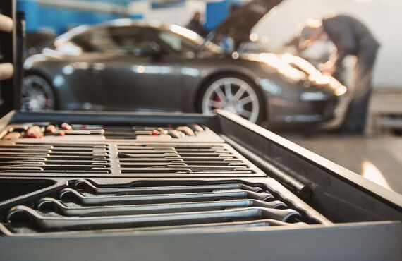 東広島市の車修理専門店としてお客様に安心のサービスをお届けしております